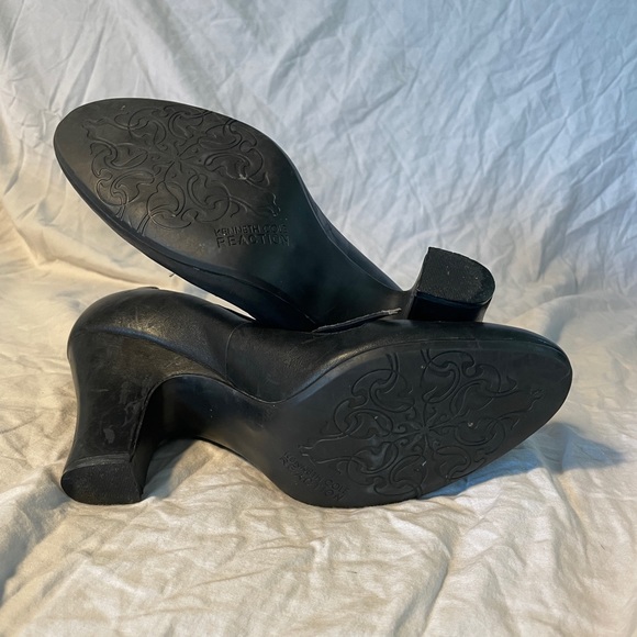 Kenneth Cole Reaction leather vintage style heels - Picture 8 of 9